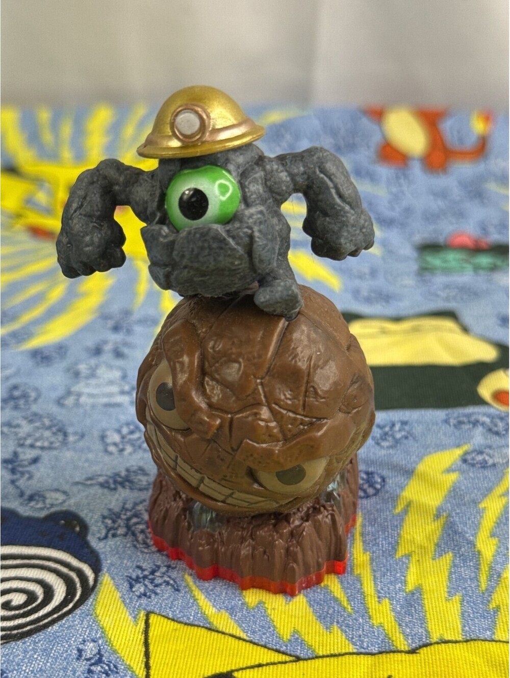 Skylanders Trap Team Earth Element Rocky Roll Figure #87198888 Rare